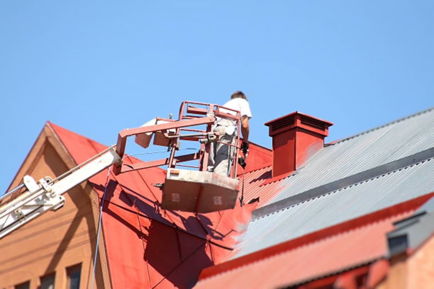 How a Lace Roof Paint Job Enhances Curb Appeal