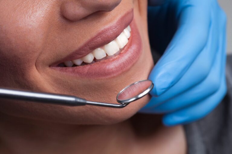 Smile with Confidence 101: Understanding the Dental Implant Healing Stages