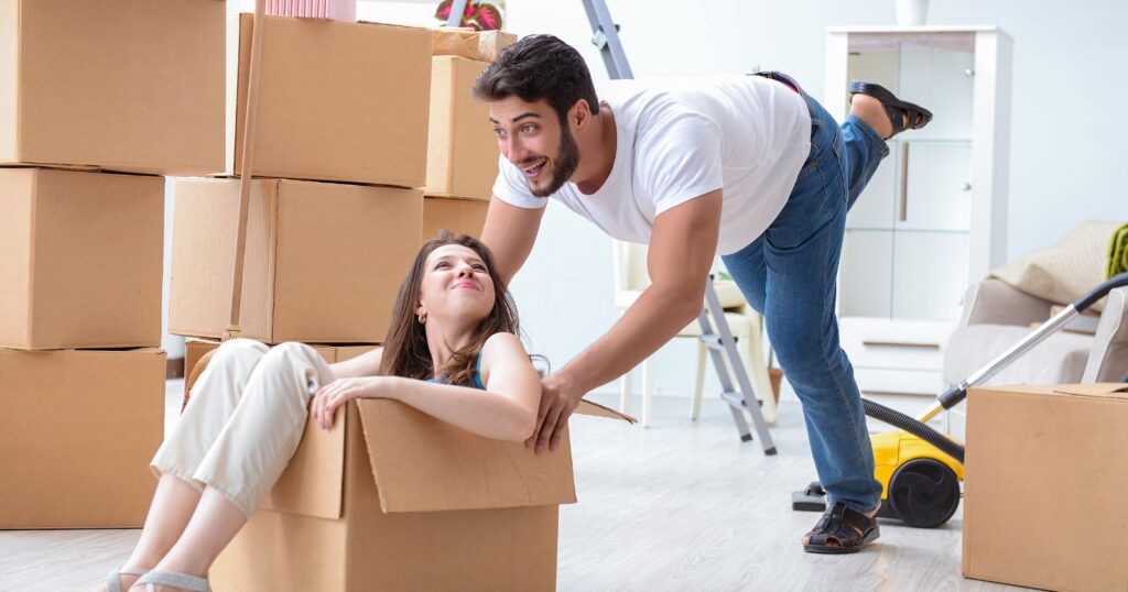Guide on tipping movers and packers in awkward situations. Learn when and how much to tip for moving services.